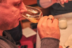 Koja su najbolja jaka alkoholna pića, likeri i voćna vina?