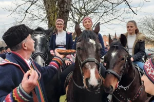 Sijelo u Županji: Nema pravog Šokca (i Šokice!) bez konja