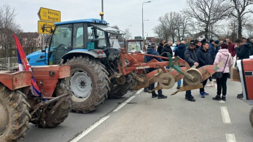 Srpski poljoprivrednici danas blokiraju promet, u BiH prosvjed najavljen za sutra