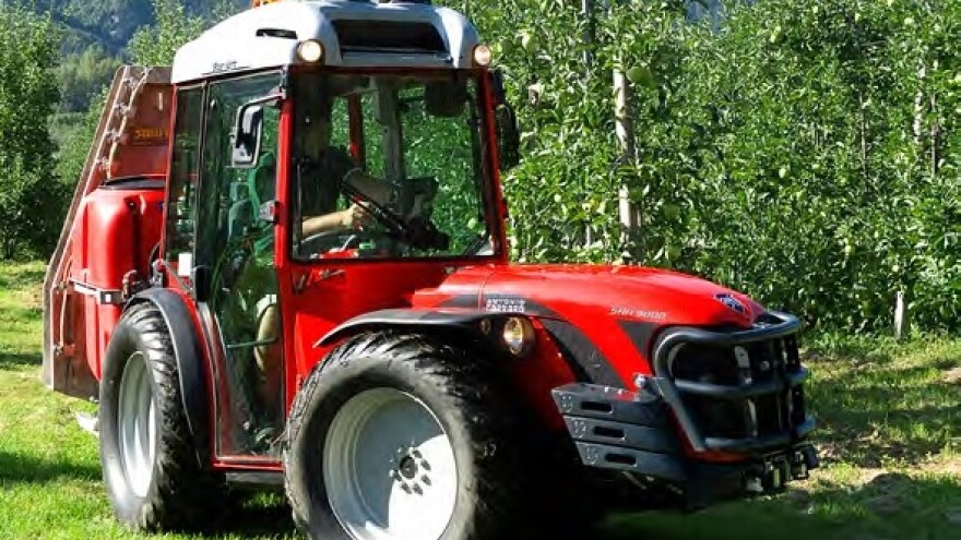 Traktor Antonio Carraro SRH