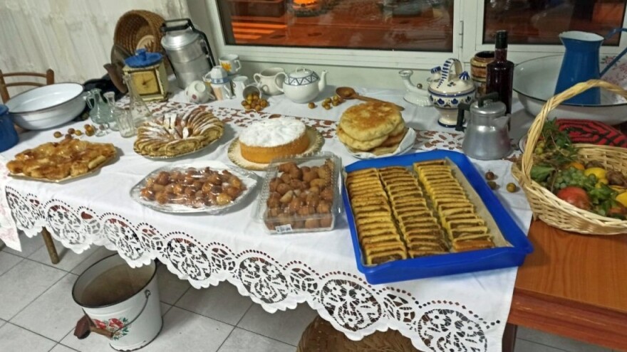 Zamirisala jela Poljičke Republike: soparnik, tušt, šiša, cicvara iz Babine kužine