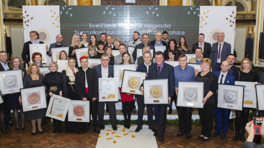 Zlatni suncokret ruralnog turizma u rukama obitelji Polić i Toljanić!