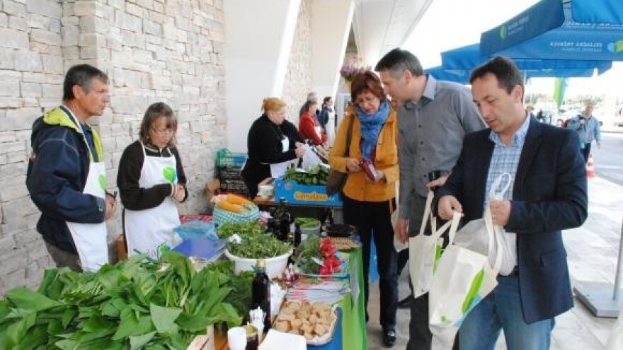 Na tržnicama jeftiniji limuni i naranče