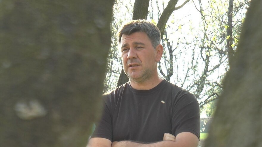 Kalemar Miroslav Šarac čuva starinske sorte voća koje će rađati i na Hilandaru