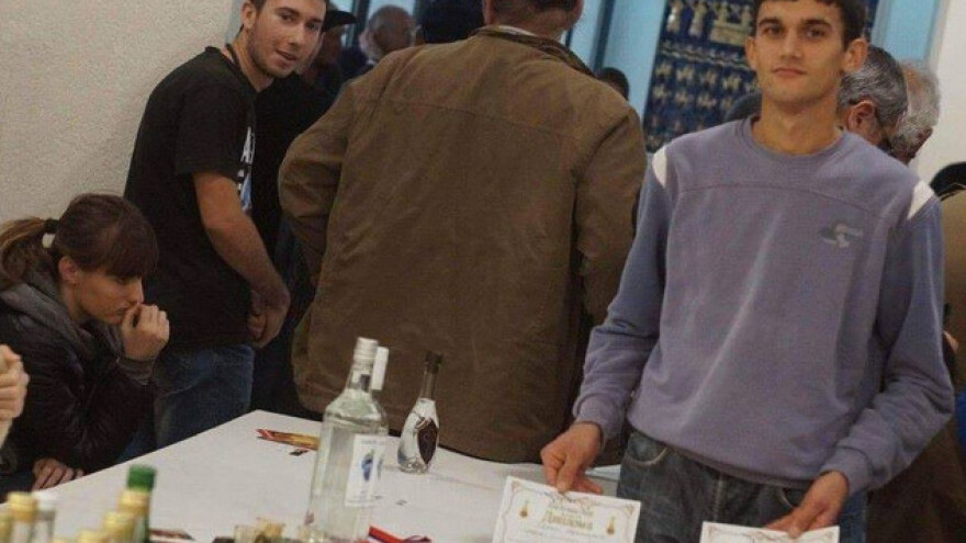 Spoj proizvodnje rakije i pčelarenja