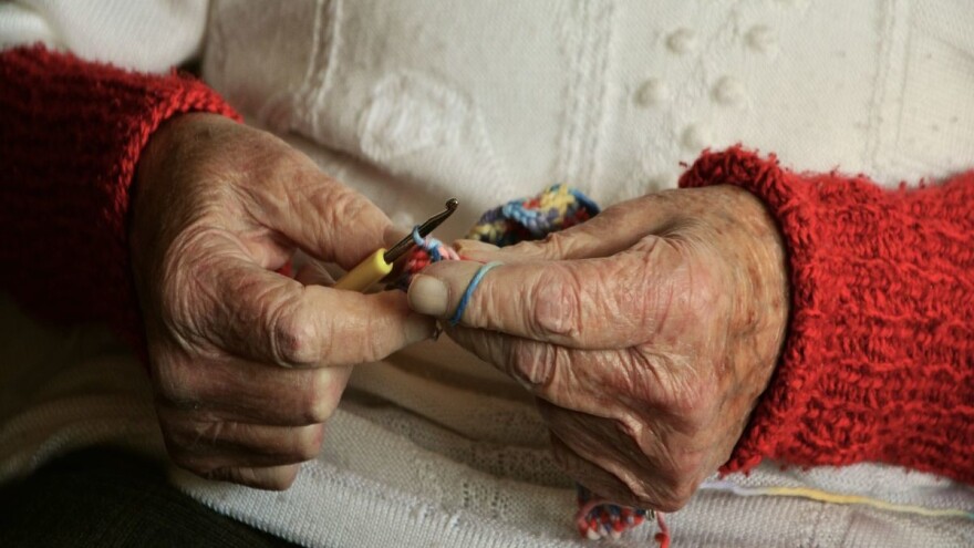 Baka Ljubica ima 102 godine i radi sve paorske poslove