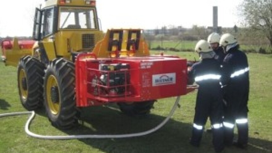 Šumskim traktorom protiv požara!