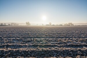 Sunčano i hladno s malo kiše?