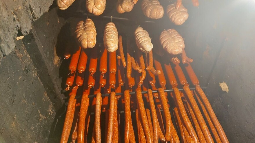 Provalio lokot na pušnici te otuđio kobasice i razni alat