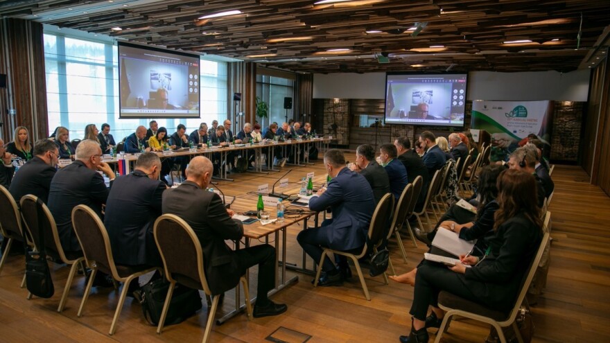 Ministri poljoprivrede jugoistočne Evrope na Jahorini. Među njima i naša delegacija