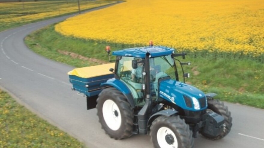 Traktor New Holland T6