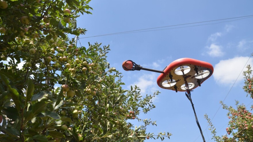 Kubota ulaže u proizvodnju dronova za branje voća