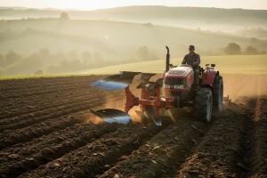 Tomislav Kuharić, maestro na traktoru