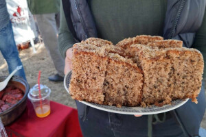 Starinska parena torta: Iako dugo može da stoji, brzo se pojede