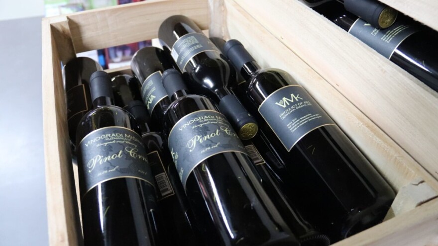 Poziv za vinare: Predstavite svoja vina na prvom Vinskom trgu u Derventi!