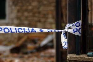 Tragedija u voćnjaku: Muškarac smrtno stradao u prevrtanju traktora