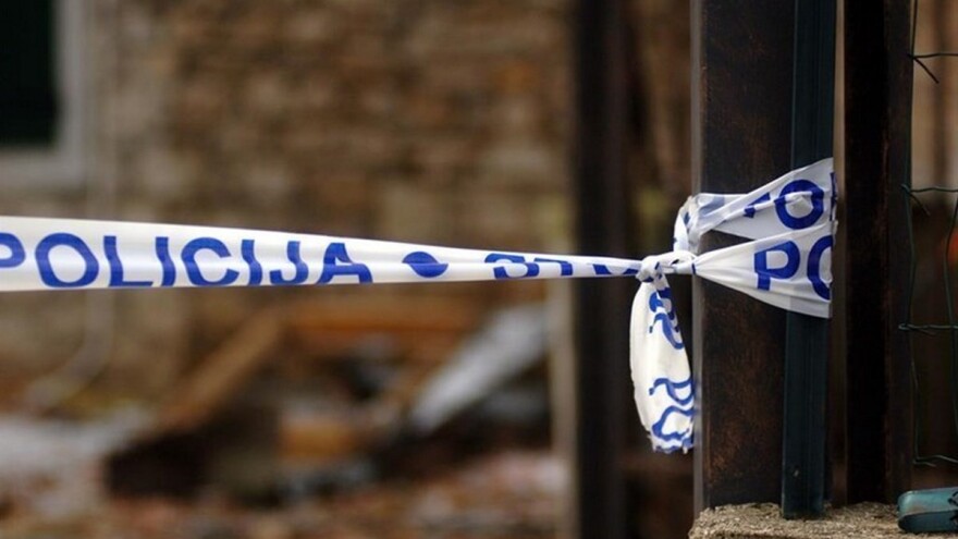 Tragedija u voćnjaku: Muškarac smrtno stradao u prevrtanju traktora