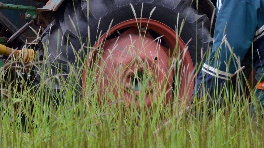 Prevrnuo se traktor: Poginuo 51-godišnjak