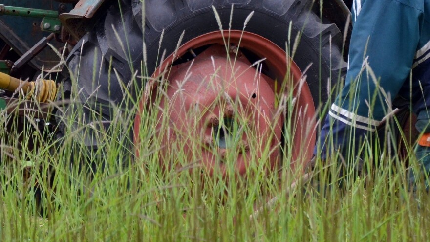 Prevrnuo se traktor: Poginuo 51-godišnjak