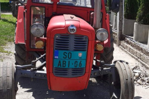 Ukraden traktor sa salaša - ponuđena nagrada