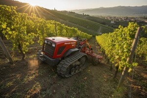 Traktor Antonio Carraro Mach 4