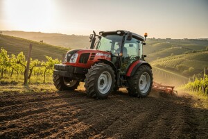 Traktor Antonio Carraro TRG