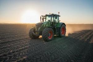 Traktor Fendt 900 Vario