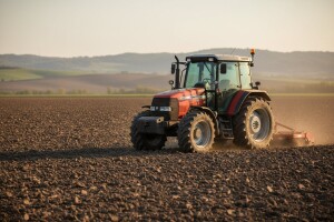 Traktor Impodan DF 704