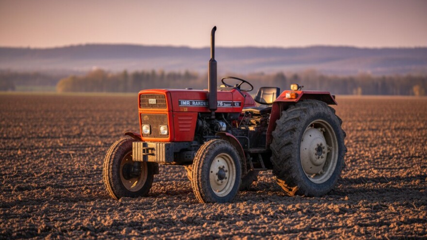 Traktor IMR R 76 Super