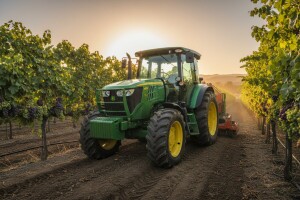 Traktor John Deere 5GF