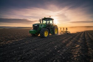 Traktor John Deere 7R