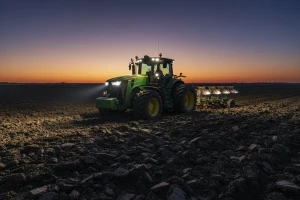 Traktor John Deere 8R i 8RT