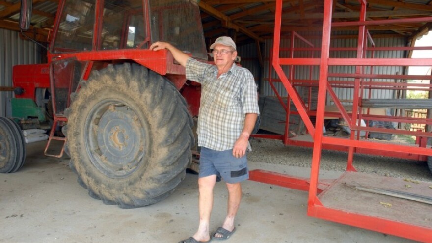 Zbog traktora koji čeka 4 godine - ide psihijatru!