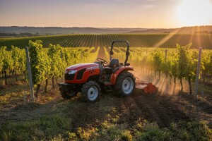 Traktor Labinprogres TPS Tuber 50