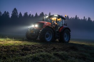 Traktor Lindner Geotrac 104