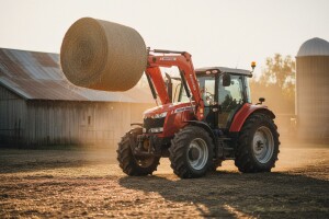 Traktor Massey Ferguson 5600