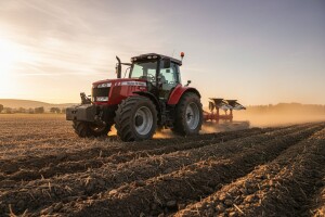 Traktor Massey Ferguson 6400