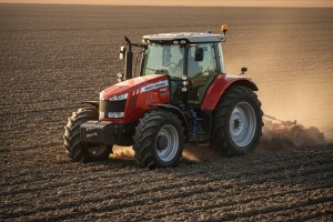 Traktor Massey Ferguson 7400