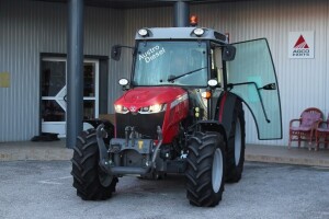 Impresivne snage, a niske potrošnje goriva, traktor Massey Ferguson F3709