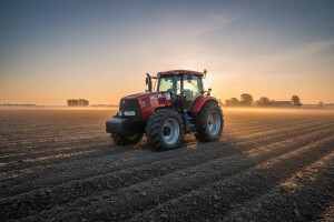 Traktor McCormick TTX