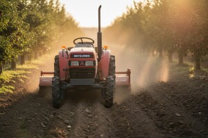 Traktor Mitsubishi MT 1800