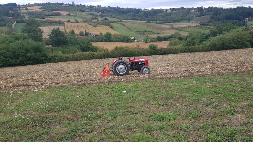Ukrupnjavaju se posedi, unapređuje proizvodnja, ali mlečno govedarstvo problematično