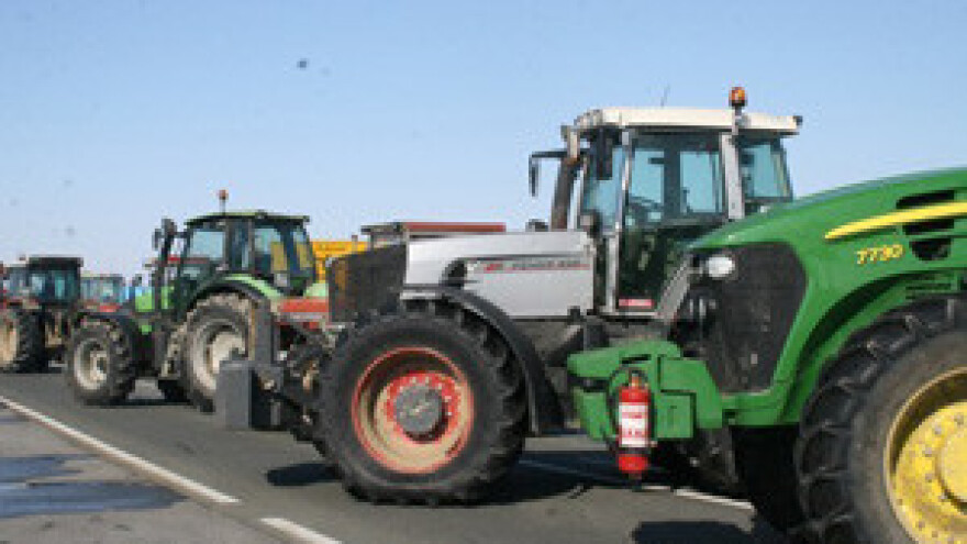 Ljuti mljekari traže ostavku Jakovine