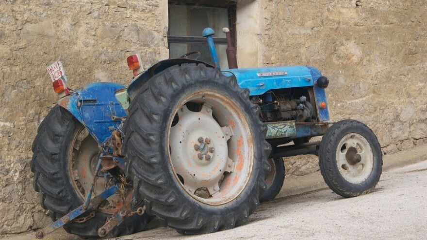 Poljoprivrednici na GP Izačić, prijete blokadom