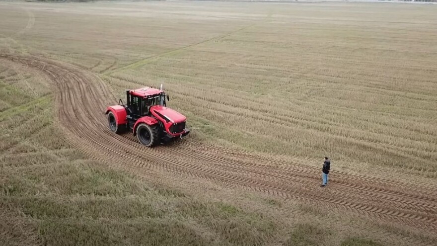 U Rusiji uskoro 10.000 traktora bez vozača - svi proizvedeni na domaćem tržištu