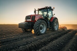 Traktor Tumosan 8100