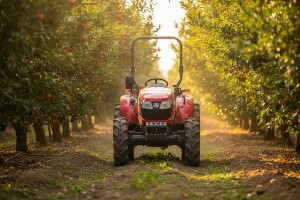 Traktor Yanmar EF200H