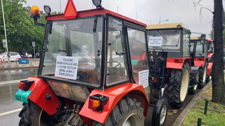 Radikalizacija protesta: Blokiraju se glavne ulice, mostovi, naplatne rampe