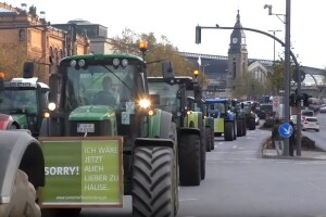 Farmeri s 4.000 traktora zakrčili ulice Hamburga