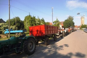 Dva vozača ozlijeđena u prevrtanju traktora, netko po Vetovu krade priključke IMT-a